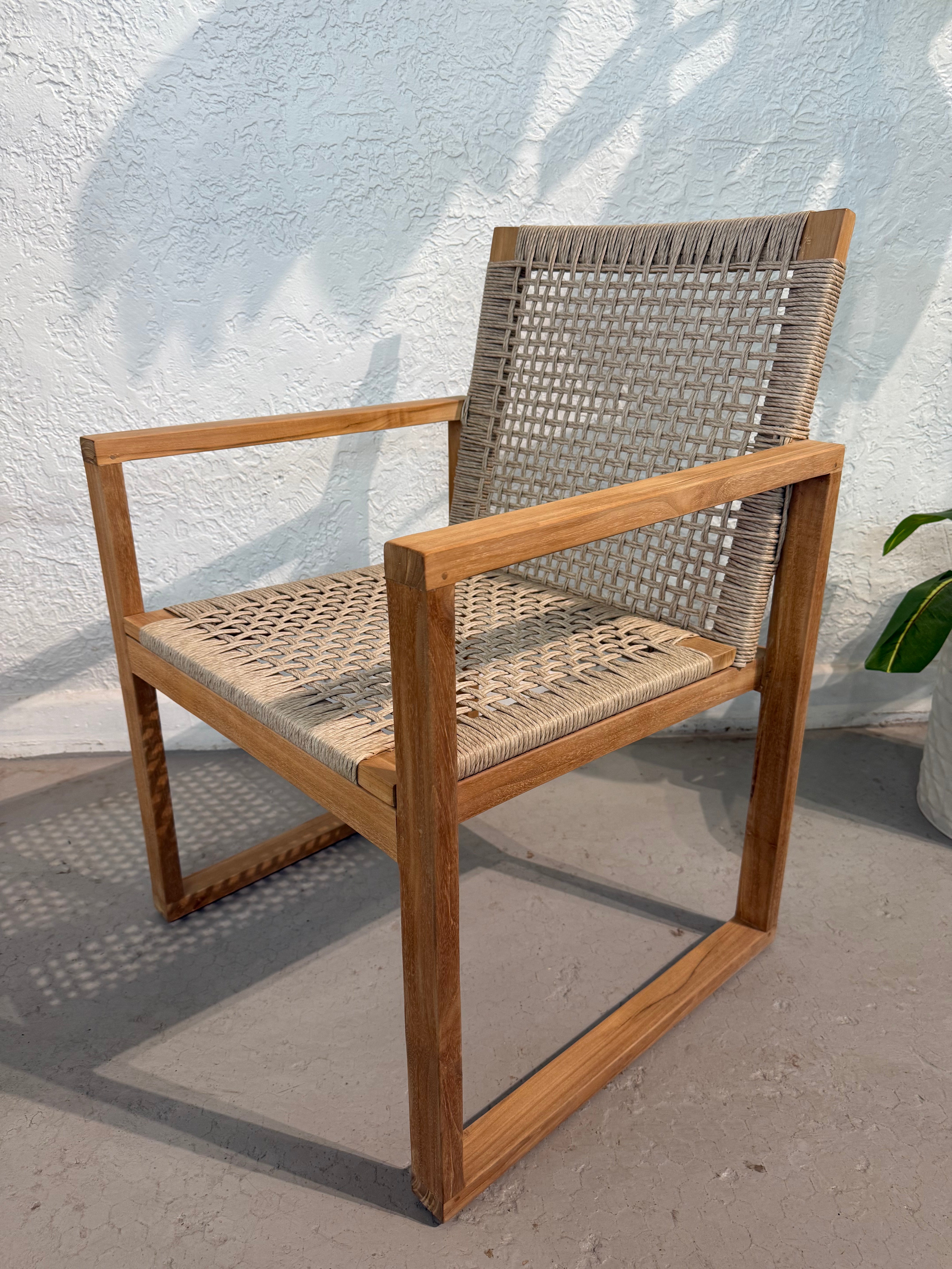 Sasha Chair (With Arm)