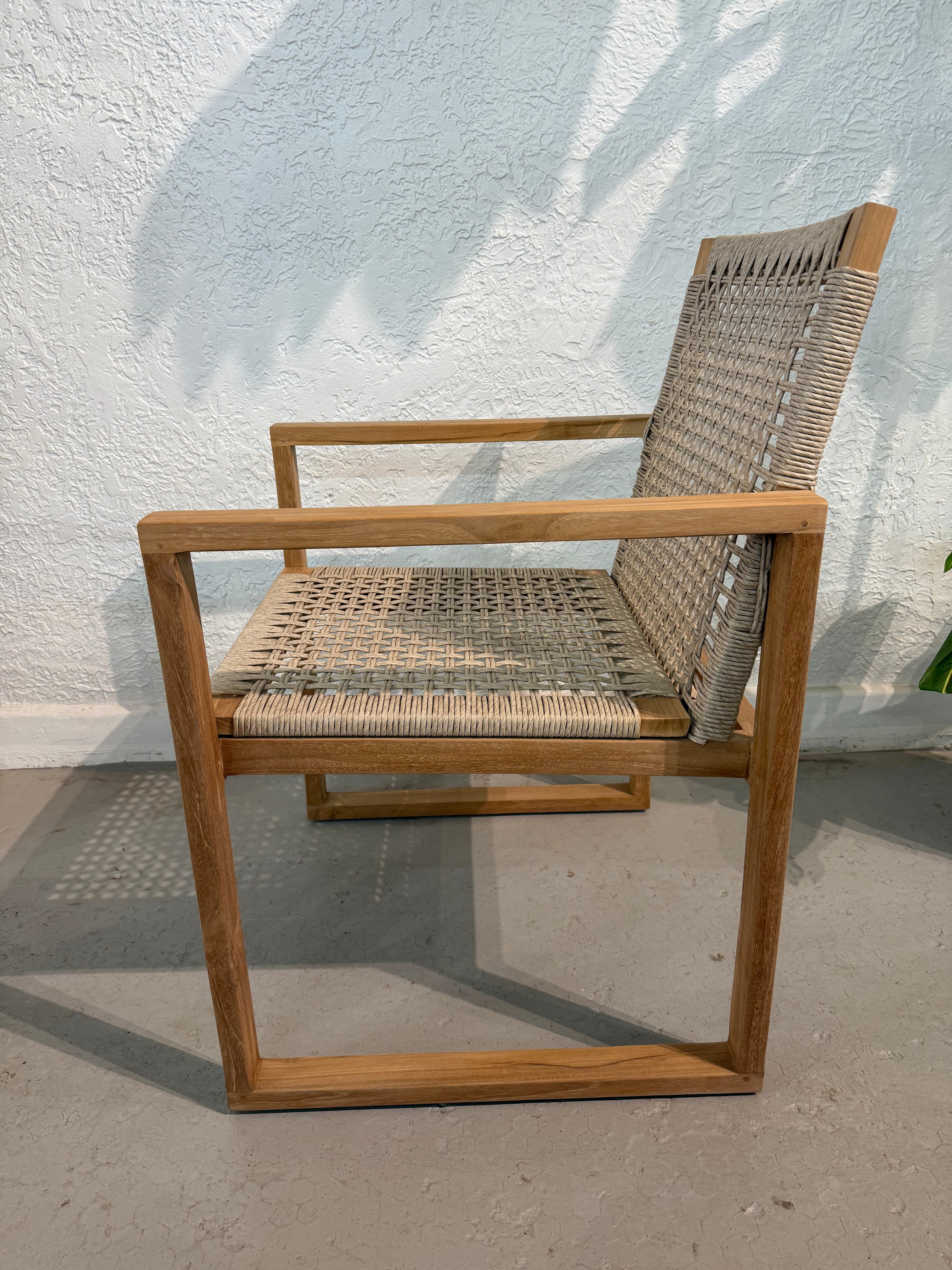 Sasha Chair (With Arm)