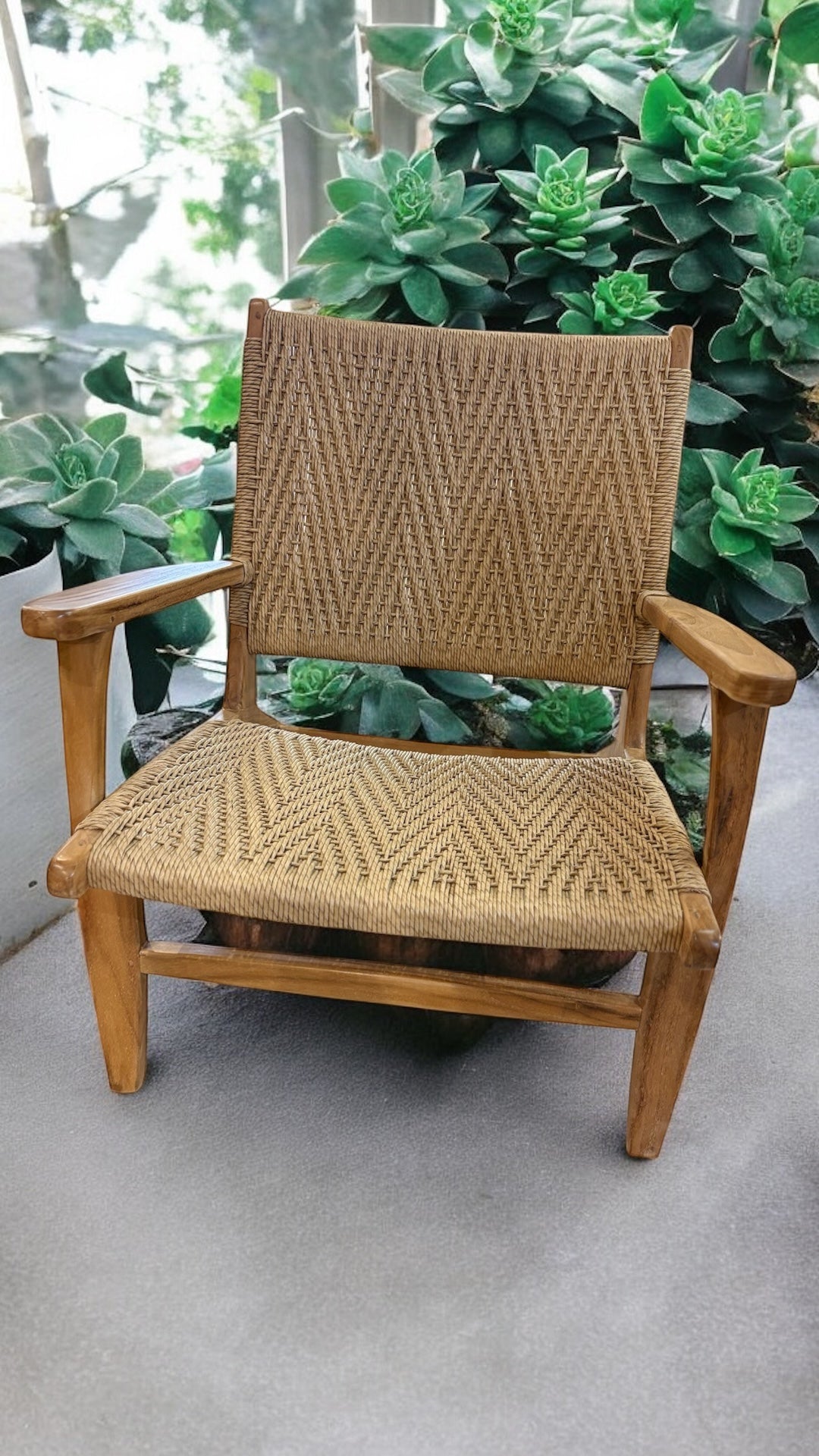 Tost Chair with Arm